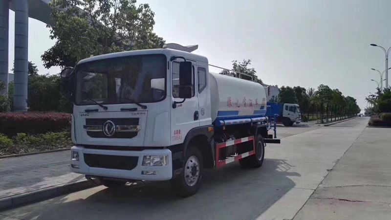 12噸(12方)東風(fēng)多利卡D9綠化灑水車價格