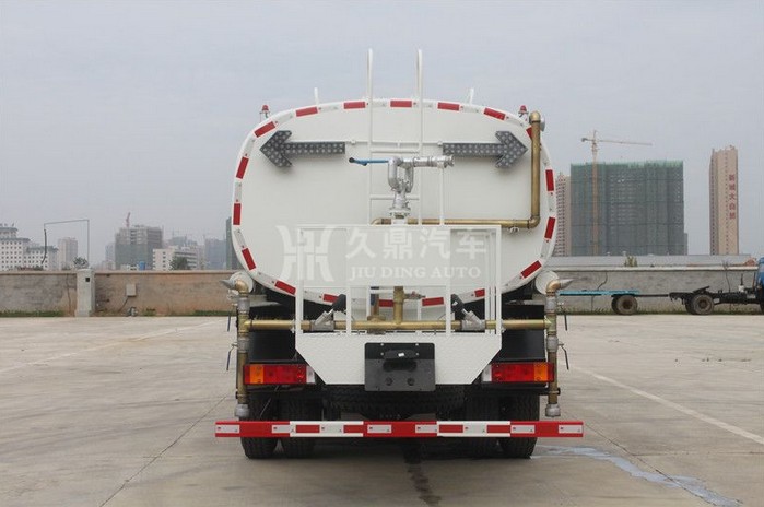 東風(fēng)后八輪20噸灑水車圖片 東風(fēng)后八輪20噸灑水車圖片