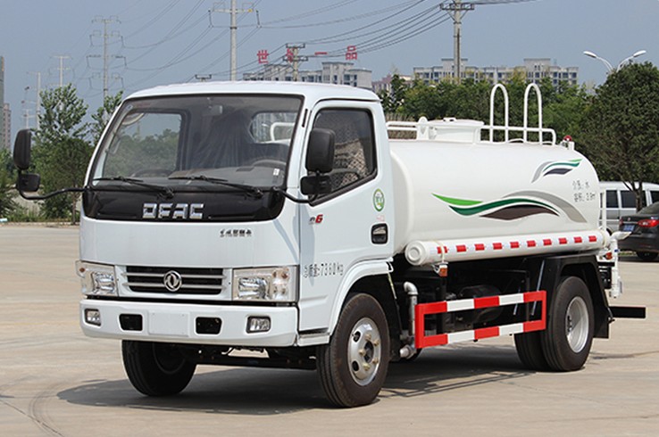 5噸(5方)東風(fēng)多利卡綠化灑水車(chē)價(jià)格
