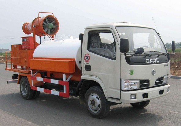 5噸東風(fēng)多利卡農(nóng)藥噴灑車價(jià)格