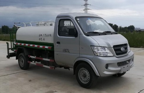 國五昌河藍(lán)牌2噸小型灑水車