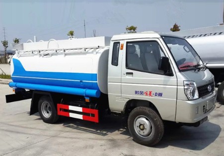 小型灑水車視頻_3噸時風風菱小型灑水車