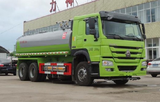 重汽豪沃天然氣18方綠化灑水車廠家價(jià)格