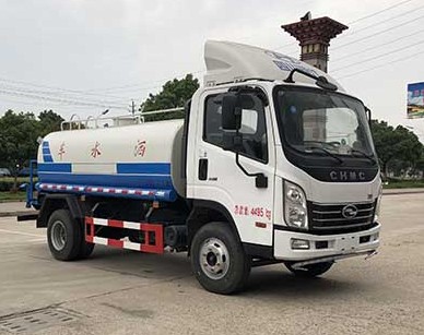 5方灑水車多重多少噸_南駿5噸綠化灑水車廠家價(jià)格