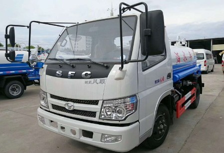 3噸灑水車廠家價格_3噸時風(fēng)風(fēng)順?biāo){牌綠化灑水車