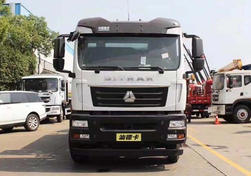 國(guó)六重汽汕德卡多功能抑塵車