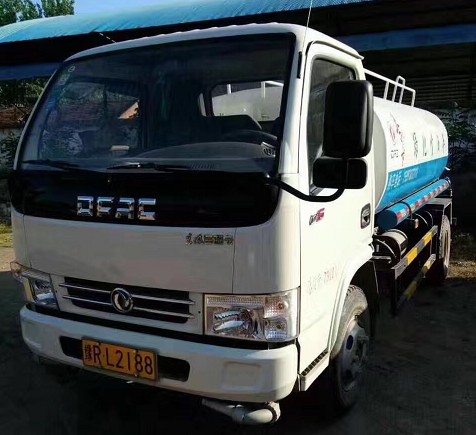 二手5方灑水車帶戶低價出售