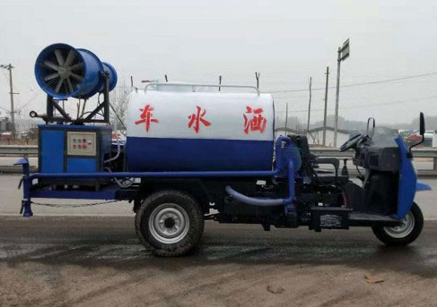 小型灑水車怎么操作_三輪小型灑水車