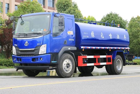 國(guó)六15方東風(fēng)柳汽乘龍L3灑水車圖片 國(guó)六15方東風(fēng)柳汽乘龍L3灑水車圖片