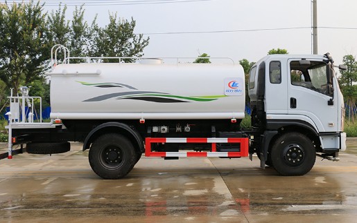國(guó)六12噸東風(fēng)專底D1L灑水車圖片 國(guó)六12噸東風(fēng)專底D1L灑水車圖片