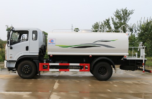 12方灑水車需要什么駕駛證_國(guó)六12噸東風(fēng)專底D1L綠化灑水車廠家價(jià)格