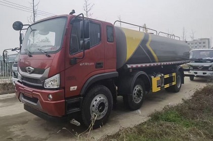 福田時(shí)代領(lǐng)航小三軸20方灑水車(chē) 福田時(shí)代領(lǐng)航小三軸20方灑水車(chē)